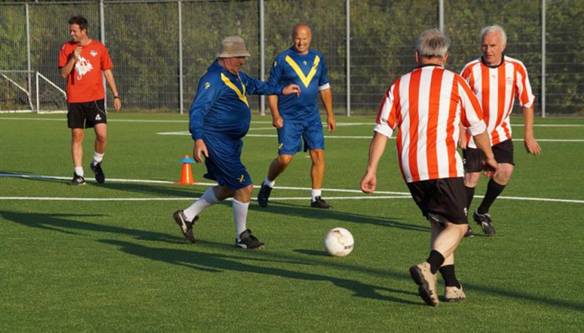 Walking Football oppure Calcio Camminato Walking Football oppure Calcio Camminato